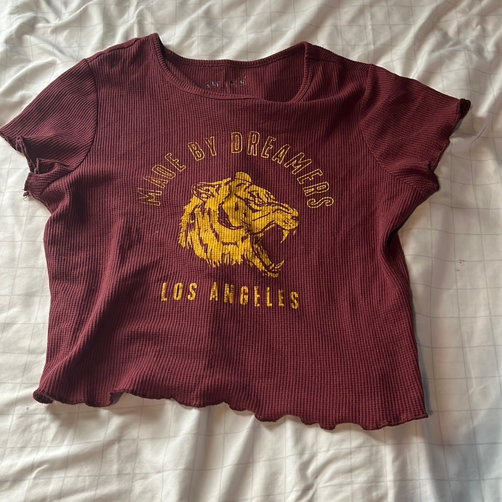 Cropped T-shirt lettuce hemmed